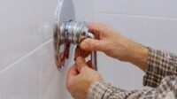 how to replace bathtub faucet valve