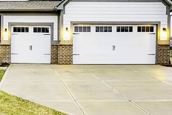 what does an 18x17 garage door cost
