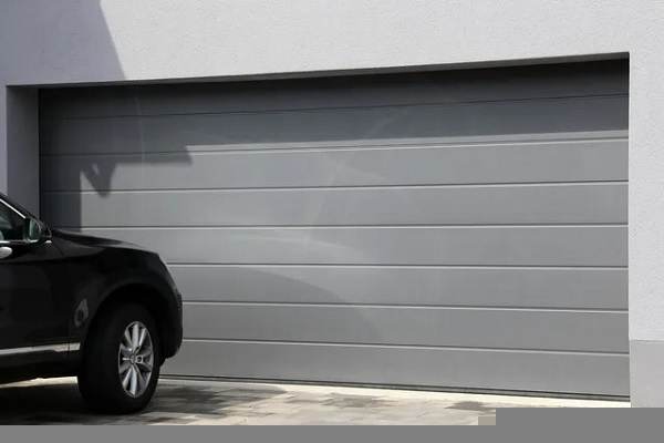 what does a eighteen by seventeen garage door cost